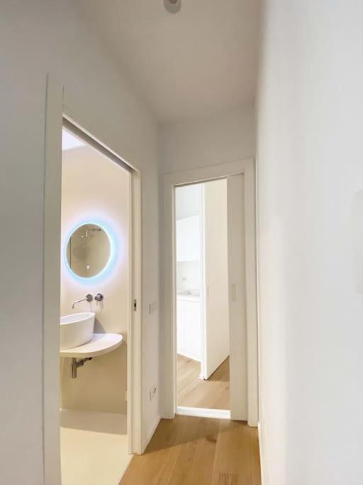 The Window On The Theatre And The Cathedral - Luxury Apartment Como Kültér fotó
